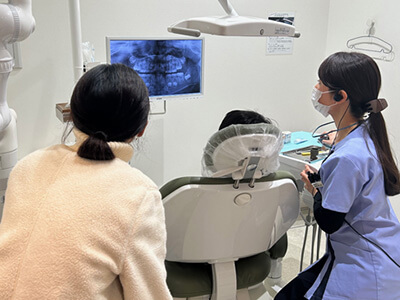 健やかな成長は、健康な歯から！を表す画像